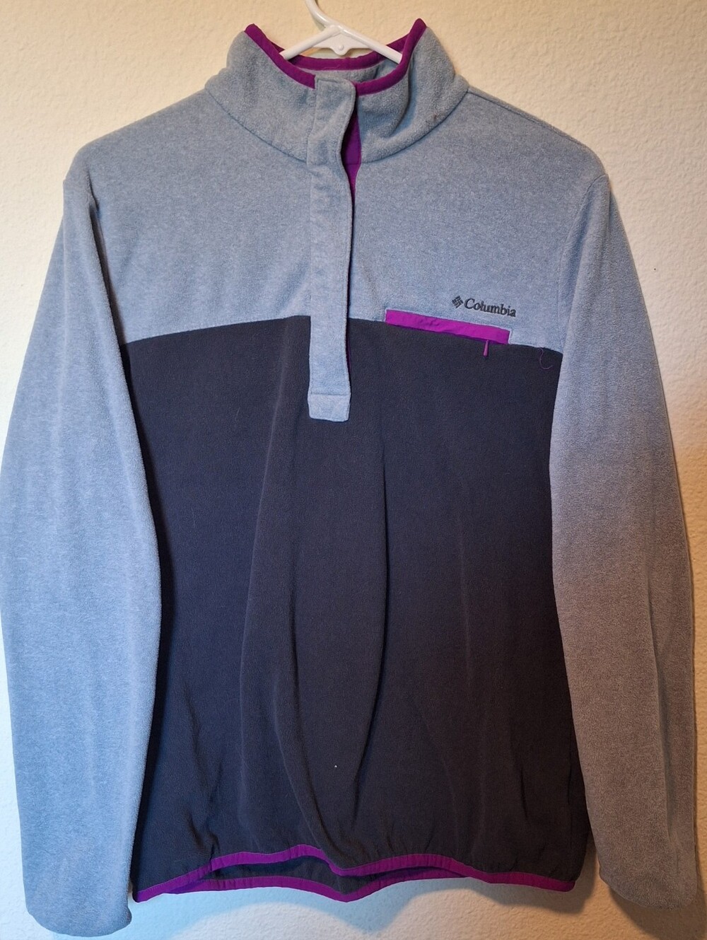 Columbia Gray and Black Zip Fleece with Purple Accents